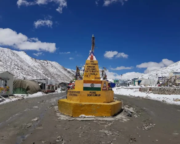 Chang La Pass