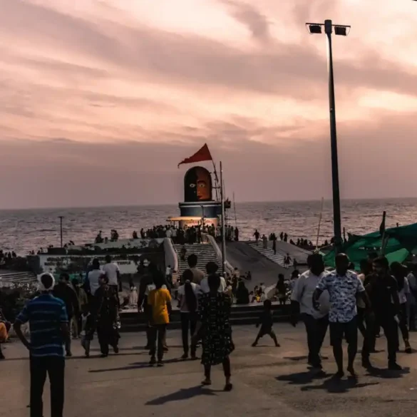 How to Reach Somnath Temple