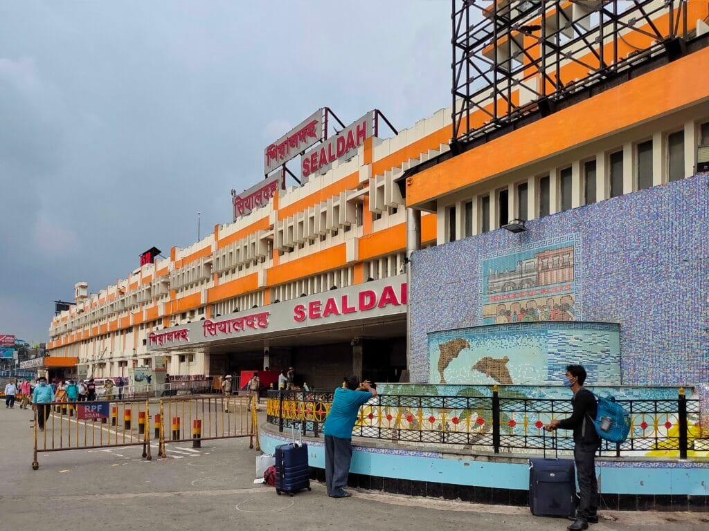 Sealdah Railway Station is one of the Biggest Railway Stations in India
